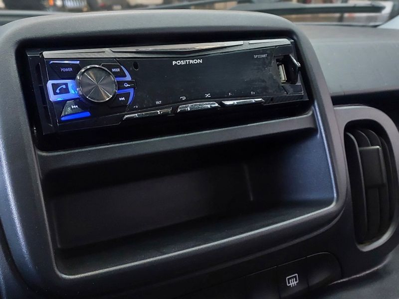 Fiat MOBI 1.0 EVO FLEX LIKE MANUAL 2022/2023 BETIOLO NOVOS E SEMINOVOS LAJEADO / Carros no Vale