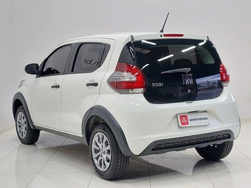 Fiat MOBI 1.0 EVO FLEX LIKE MANUAL 2022/2023 BETIOLO NOVOS E SEMINOVOS LAJEADO / Carros no Vale