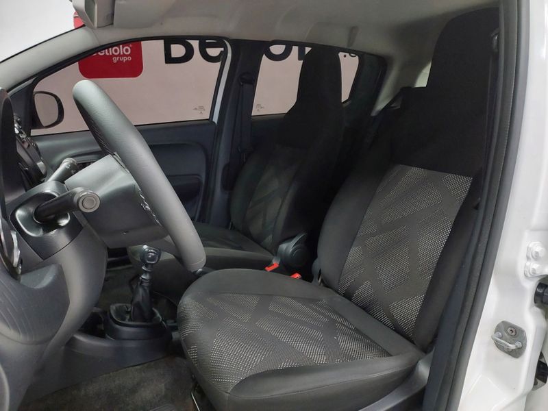 Fiat MOBI 1.0 EVO FLEX LIKE MANUAL 2022/2023 BETIOLO NOVOS E SEMINOVOS LAJEADO / Carros no Vale