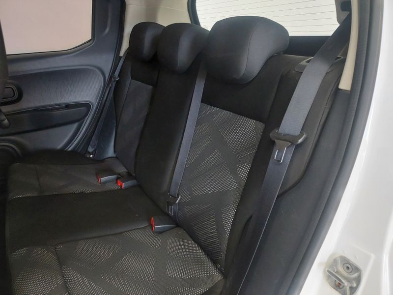 Fiat MOBI 1.0 EVO FLEX LIKE MANUAL 2022/2023 BETIOLO NOVOS E SEMINOVOS LAJEADO / Carros no Vale