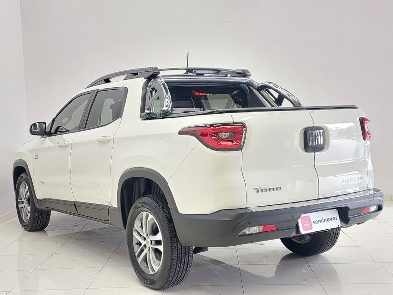 Fiat TORO 2.0 16V TURBO DIESEL FREEDOM 4WD AT9 2018/2019 BETIOLO NOVOS E SEMINOVOS LAJEADO / Carros no Vale