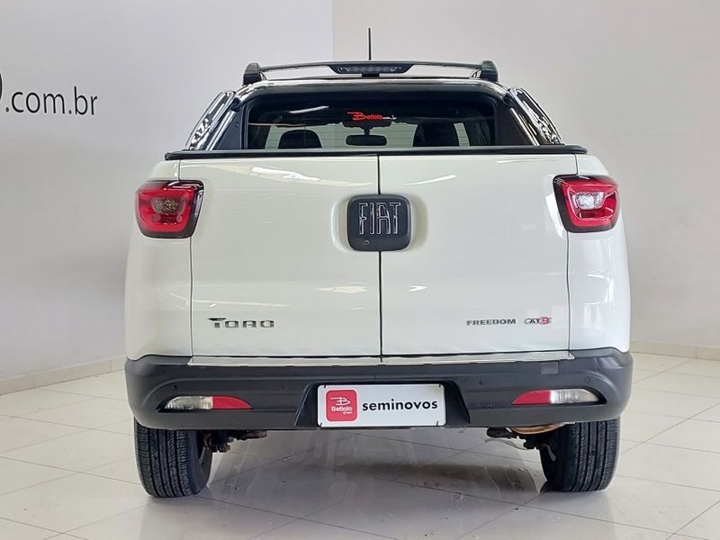 Fiat TORO 2.0 16V TURBO DIESEL FREEDOM 4WD AT9 2018/2019 BETIOLO NOVOS E SEMINOVOS LAJEADO / Carros no Vale