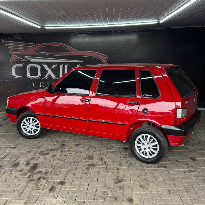 Fiat UNO MILLE FIRE ECONOMY 1.0 2013/2013 SÉRGIO VEÍCULOS TEUTÔNIA / Carros no Vale