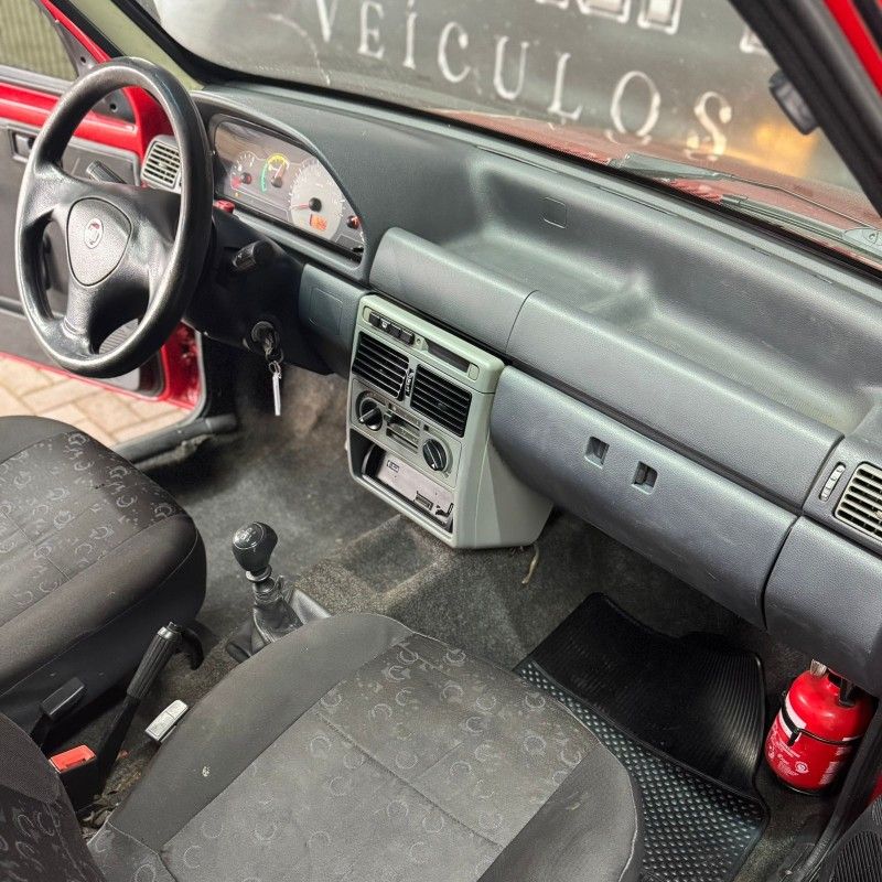 Fiat UNO MILLE FIRE ECONOMY 1.0 2013/2013 SÉRGIO VEÍCULOS TEUTÔNIA / Carros no Vale