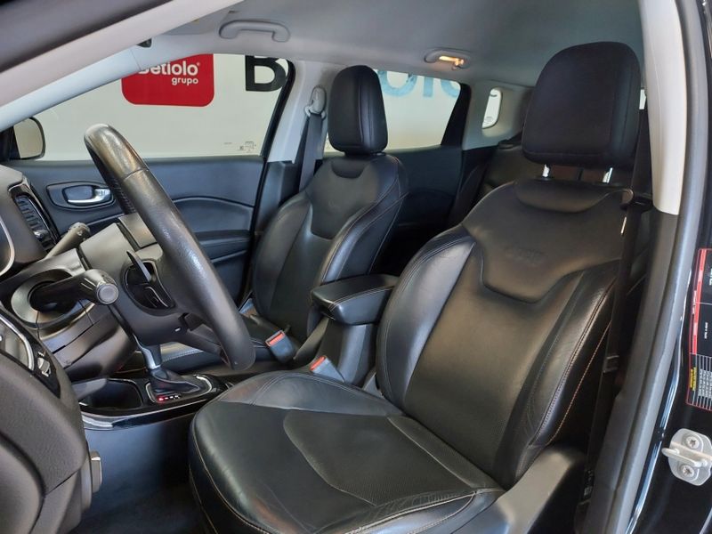 JEEP COMPASS 2.0 16V FLEX NIGHT EAGLE AUTOMÁTICO 2017/2018 BETIOLO NOVOS E SEMINOVOS LAJEADO / Carros no Vale