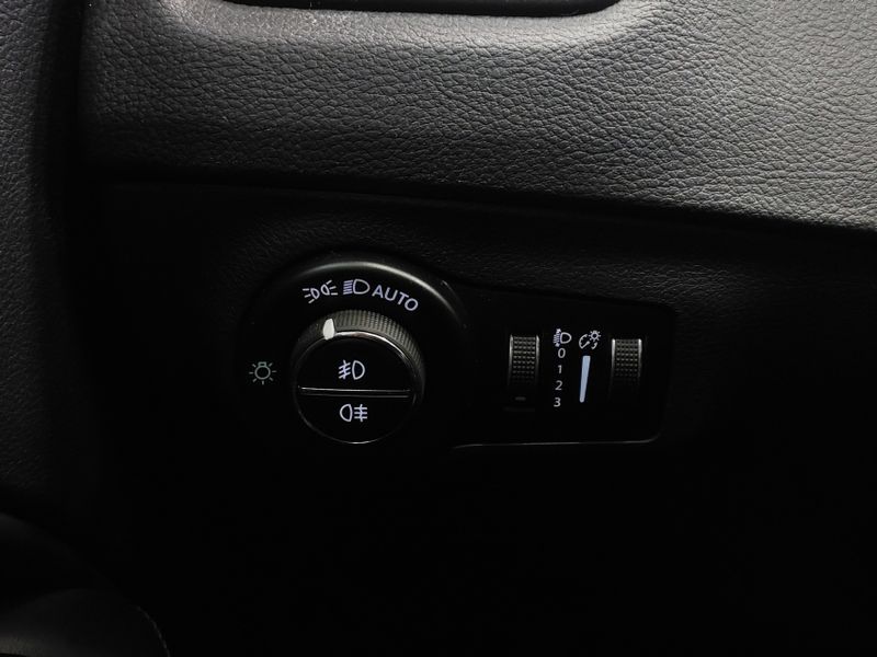 JEEP COMPASS 2.0 16V FLEX SPORT AUTOMÁTICO 2021/2021 BETIOLO NOVOS E SEMINOVOS LAJEADO / Carros no Vale