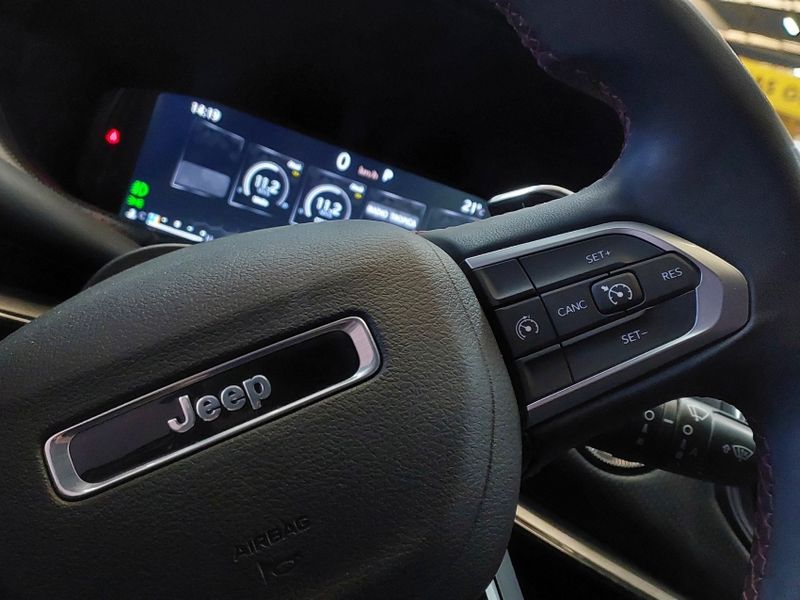 JEEP COMPASS 2.0 TD350 TURBO DIESEL TRAILHAWK AT9 2022/2022 BETIOLO NOVOS E SEMINOVOS LAJEADO / Carros no Vale
