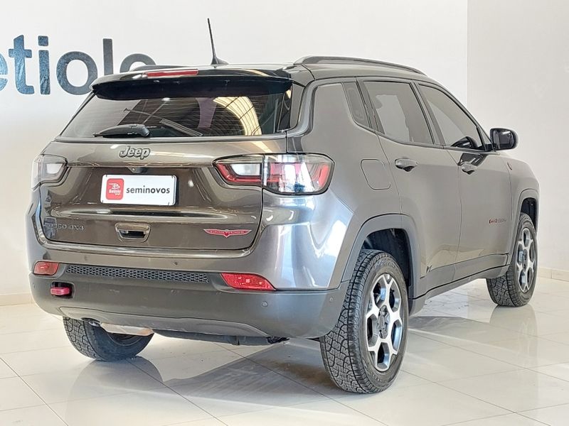 JEEP COMPASS 2.0 TD350 TURBO DIESEL TRAILHAWK AT9 2022/2022 BETIOLO NOVOS E SEMINOVOS LAJEADO / Carros no Vale