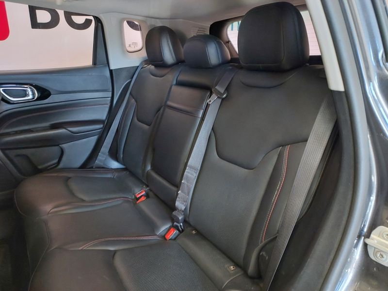 JEEP COMPASS 2.0 TD350 TURBO DIESEL TRAILHAWK AT9 2022/2022 BETIOLO NOVOS E SEMINOVOS LAJEADO / Carros no Vale