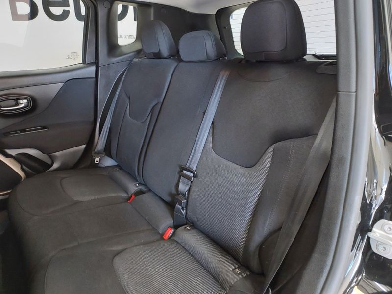 JEEP RENEGADE 1.8 16V FLEX SPORT 4P MANUAL 2015/2016 BETIOLO NOVOS E SEMINOVOS LAJEADO / Carros no Vale
