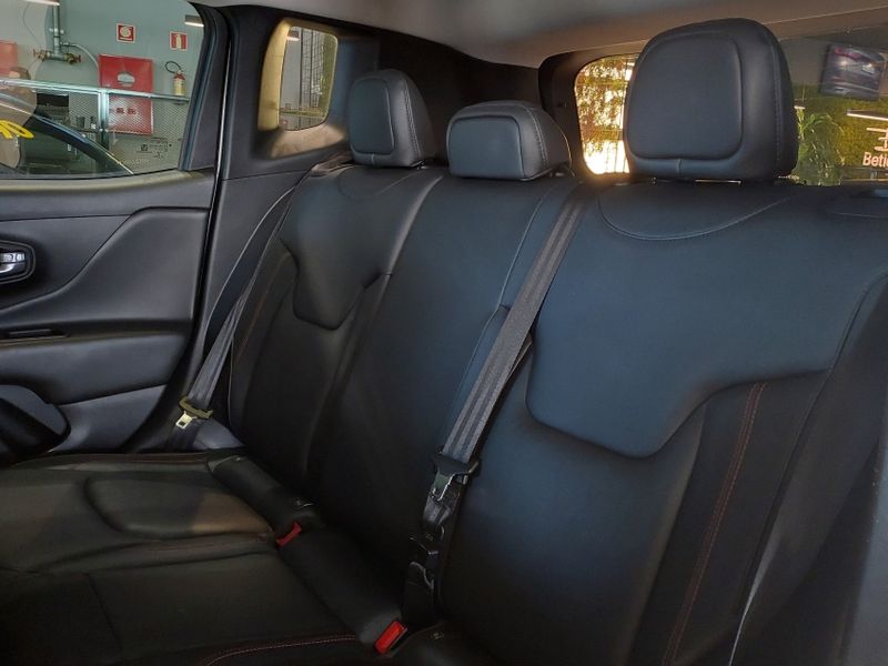 JEEP RENEGADE 2.0 16V TURBO DIESEL TRAILHAWK 4P 4X4 AUTOMÁTICO 2018/2019 BETIOLO NOVOS E SEMINOVOS LAJEADO / Carros no Vale