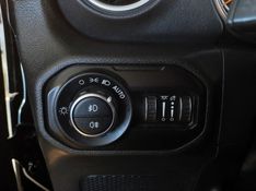 JEEP WRANGLER 2.0 TURBO GASOLINA UNLIMITED OVERLAND 4P 4X4 AT8 2021/2021 BETIOLO NOVOS E SEMINOVOS LAJEADO / Carros no Vale