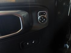 JEEP WRANGLER 2.0 TURBO GASOLINA UNLIMITED OVERLAND 4P 4X4 AT8 2021/2021 BETIOLO NOVOS E SEMINOVOS LAJEADO / Carros no Vale