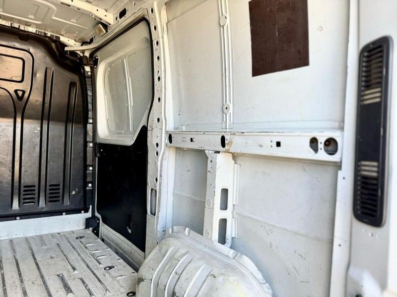 Renault MASTER FURGAO 2.3 2020/2020 SÉRGIO VEÍCULOS TEUTÔNIA / Carros no Vale