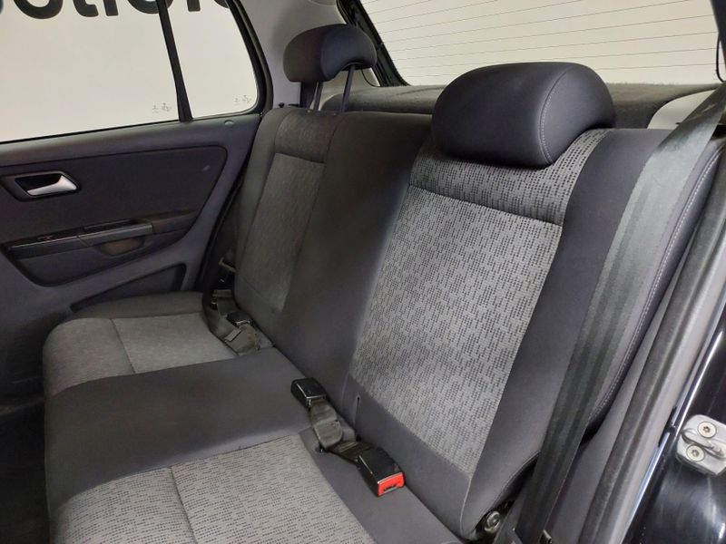 Volkswagen FOX 1.0 MI 8V FLEX 4P MANUAL 2012/2013 BETIOLO NOVOS E SEMINOVOS LAJEADO / Carros no Vale