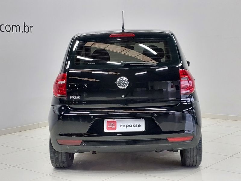 Volkswagen FOX 1.0 MI 8V FLEX 4P MANUAL 2012/2013 BETIOLO NOVOS E SEMINOVOS LAJEADO / Carros no Vale