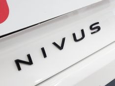 Volkswagen NIVUS 1.0 200 TSI TOTAL FLEX HIGHLINE AUTOMÁTICO 2023/2024 BETIOLO NOVOS E SEMINOVOS LAJEADO / Carros no Vale