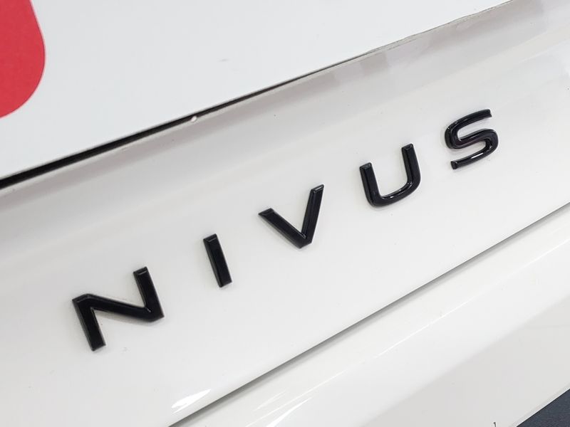 Volkswagen NIVUS 1.0 200 TSI TOTAL FLEX HIGHLINE AUTOMÁTICO 2023/2024 BETIOLO NOVOS E SEMINOVOS LAJEADO / Carros no Vale
