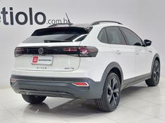 Volkswagen NIVUS 1.0 200 TSI TOTAL FLEX HIGHLINE AUTOMÁTICO 2023/2024 BETIOLO NOVOS E SEMINOVOS LAJEADO / Carros no Vale
