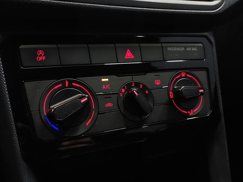 Volkswagen T-CROSS 1.0 200 TSI TOTAL FLEX SENSE AUTOMÁTICO 2022/2022 BETIOLO NOVOS E SEMINOVOS LAJEADO / Carros no Vale