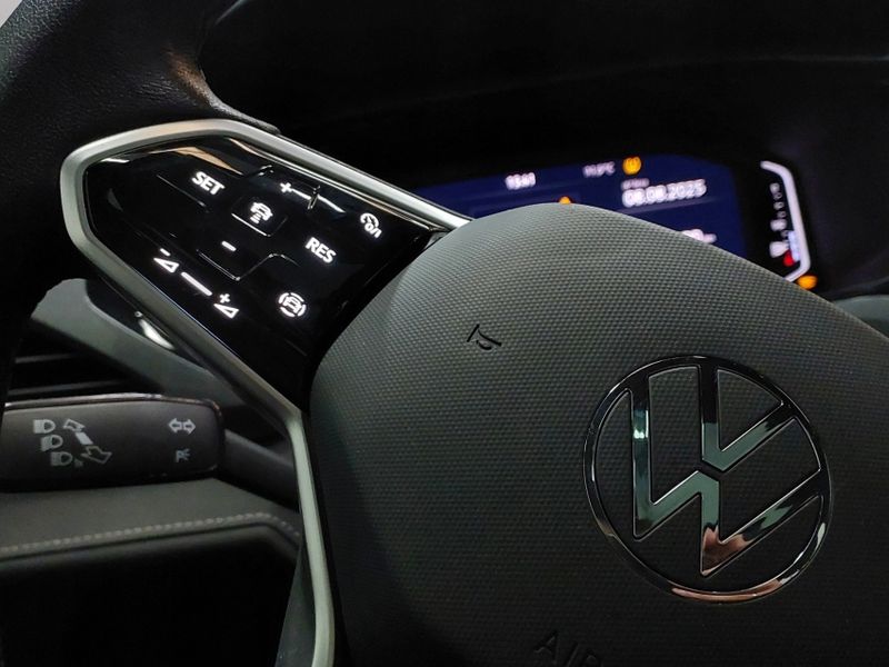 Volkswagen TAOS 1.4 250 TSI TOTAL FLEX HIGHLINE AUTOMÁTICO 2024/2024 BETIOLO NOVOS E SEMINOVOS LAJEADO / Carros no Vale