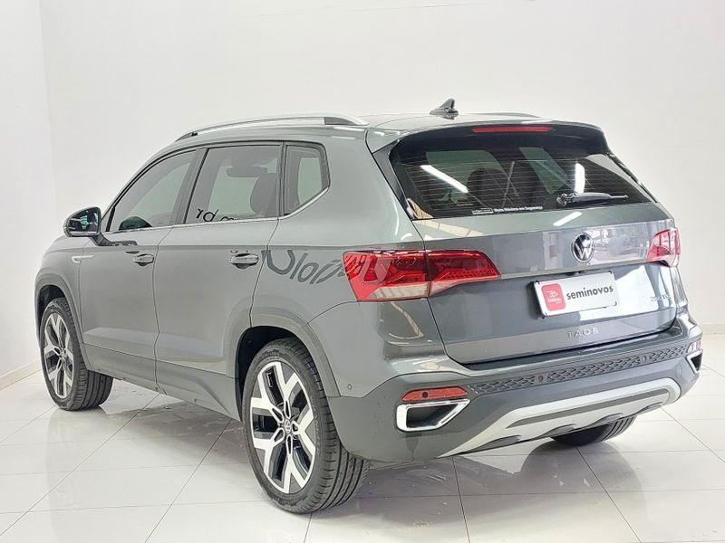 Volkswagen TAOS 1.4 250 TSI TOTAL FLEX HIGHLINE AUTOMÁTICO 2024/2024 BETIOLO NOVOS E SEMINOVOS LAJEADO / Carros no Vale