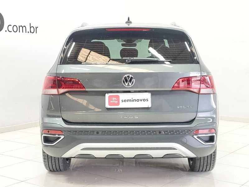 Volkswagen TAOS 1.4 250 TSI TOTAL FLEX HIGHLINE AUTOMÁTICO 2024/2024 BETIOLO NOVOS E SEMINOVOS LAJEADO / Carros no Vale