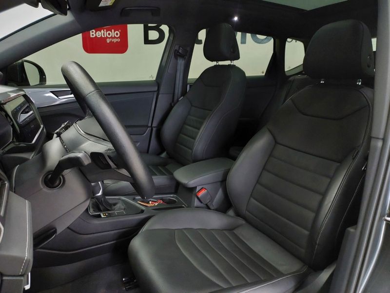 Volkswagen TAOS 1.4 250 TSI TOTAL FLEX HIGHLINE AUTOMÁTICO 2024/2024 BETIOLO NOVOS E SEMINOVOS LAJEADO / Carros no Vale