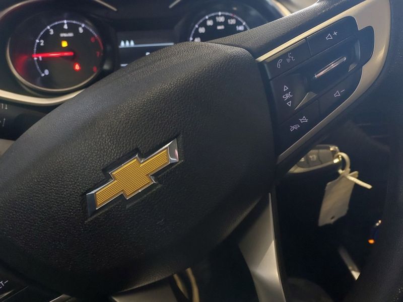 Chevrolet ONIX 1.0 FLEX LT MANUAL 2022/2023 BETIOLO NOVOS E SEMINOVOS LAJEADO / Carros no Vale
