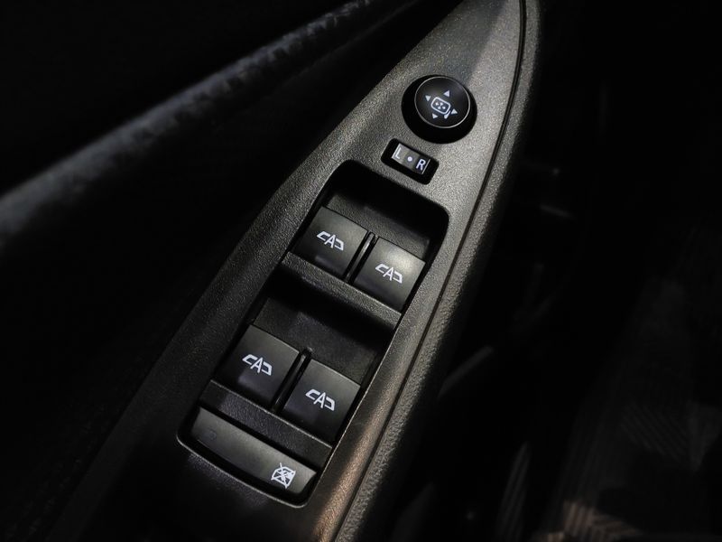 Chevrolet ONIX 1.0 FLEX LT MANUAL 2022/2023 BETIOLO NOVOS E SEMINOVOS LAJEADO / Carros no Vale