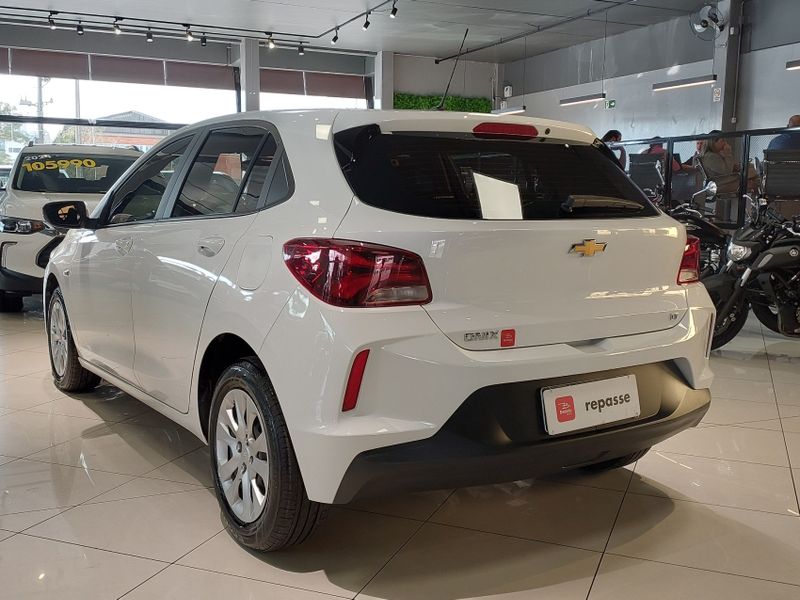 Chevrolet ONIX 1.0 FLEX LT MANUAL 2022/2023 BETIOLO NOVOS E SEMINOVOS LAJEADO / Carros no Vale