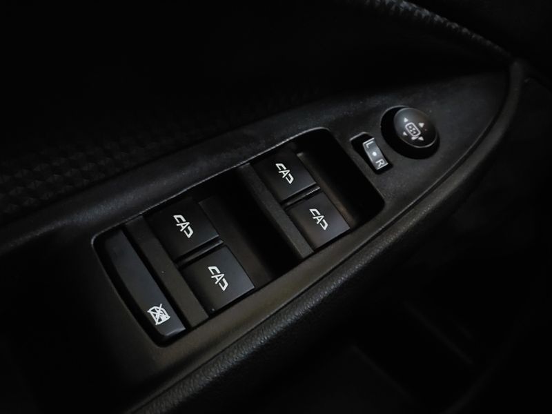 Chevrolet ONIX 1.0 TURBO FLEX LT MANUAL 2022/2023 BETIOLO NOVOS E SEMINOVOS LAJEADO / Carros no Vale