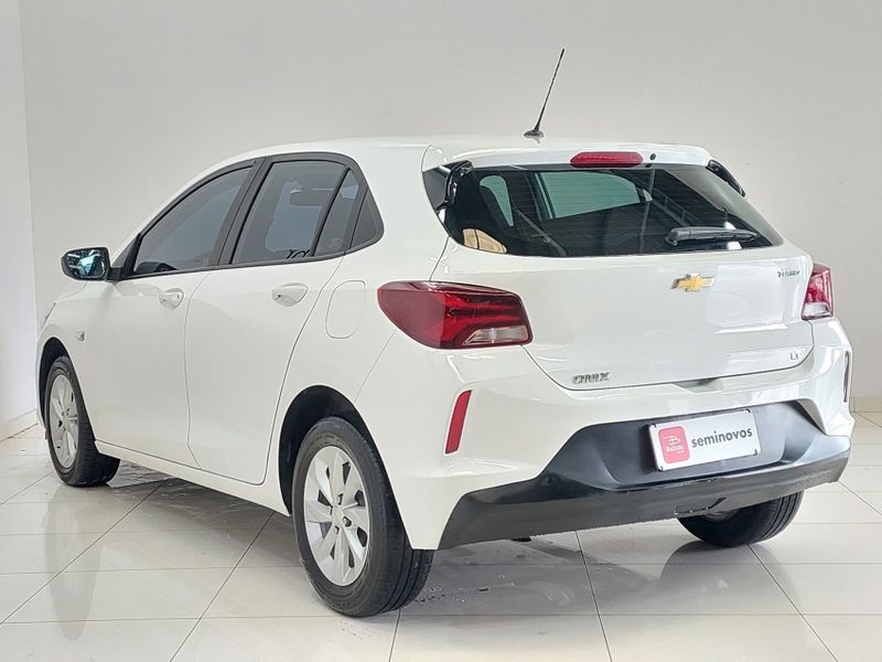 Chevrolet ONIX 1.0 TURBO FLEX LT MANUAL 2022/2023 BETIOLO NOVOS E SEMINOVOS LAJEADO / Carros no Vale