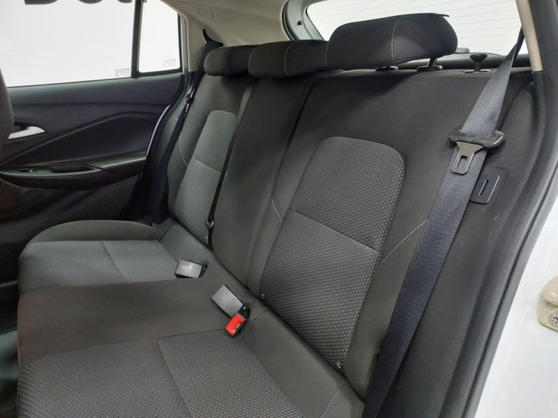 Chevrolet ONIX 1.0 TURBO FLEX LT MANUAL 2022/2023 BETIOLO NOVOS E SEMINOVOS LAJEADO / Carros no Vale