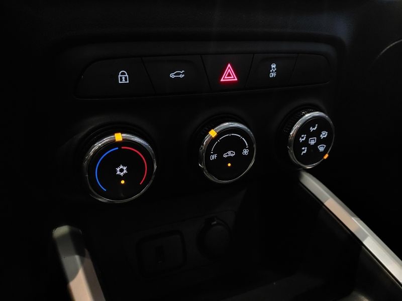 Chevrolet ONIX 1.0 TURBO FLEX PLUS LTZ AUTOMÁTICO 2022/2023 BETIOLO NOVOS E SEMINOVOS LAJEADO / Carros no Vale
