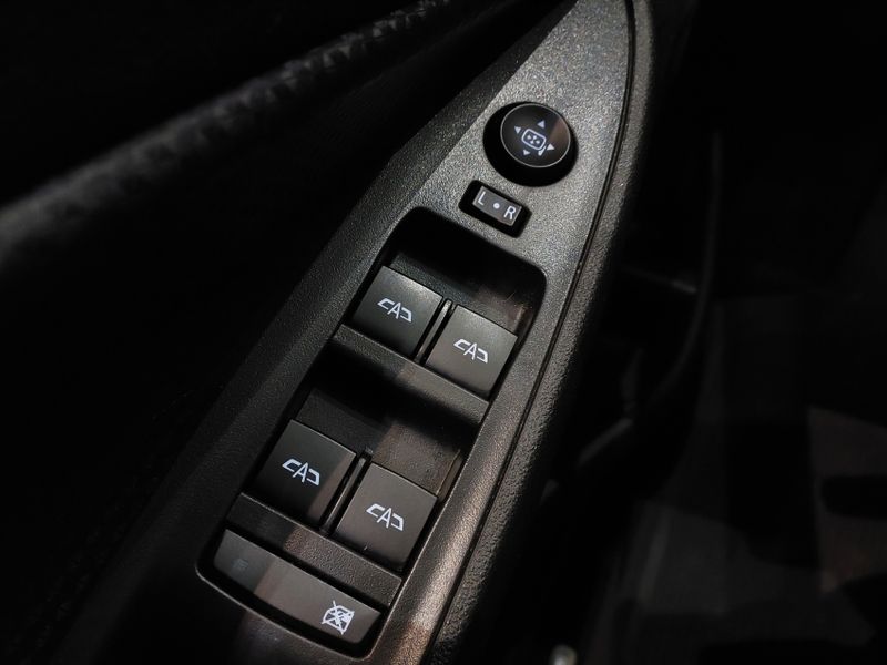 Chevrolet ONIX 1.0 TURBO FLEX PLUS LTZ AUTOMÁTICO 2022/2023 BETIOLO NOVOS E SEMINOVOS LAJEADO / Carros no Vale