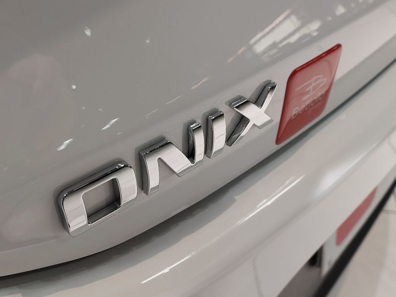 Chevrolet ONIX 1.0 TURBO FLEX PLUS LTZ AUTOMÁTICO 2022/2023 BETIOLO NOVOS E SEMINOVOS LAJEADO / Carros no Vale