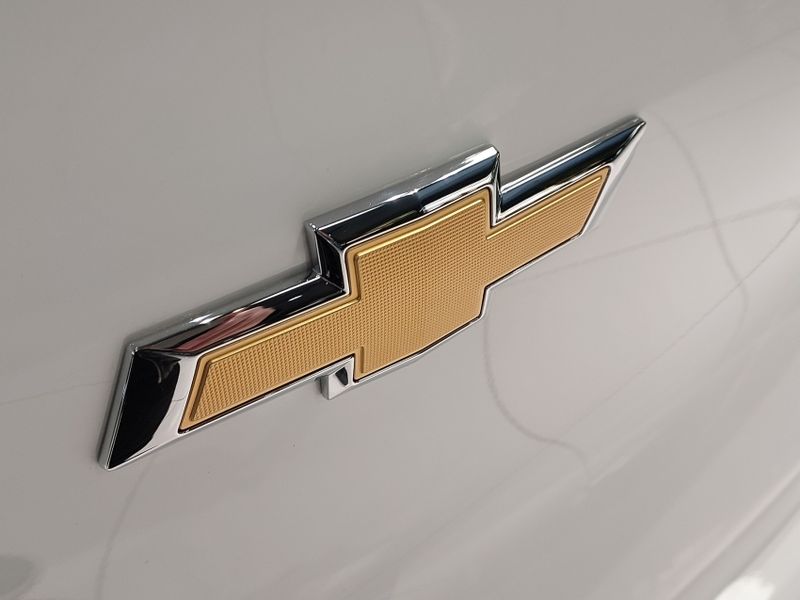 Chevrolet ONIX 1.0 TURBO FLEX PLUS LTZ AUTOMÁTICO 2022/2023 BETIOLO NOVOS E SEMINOVOS LAJEADO / Carros no Vale