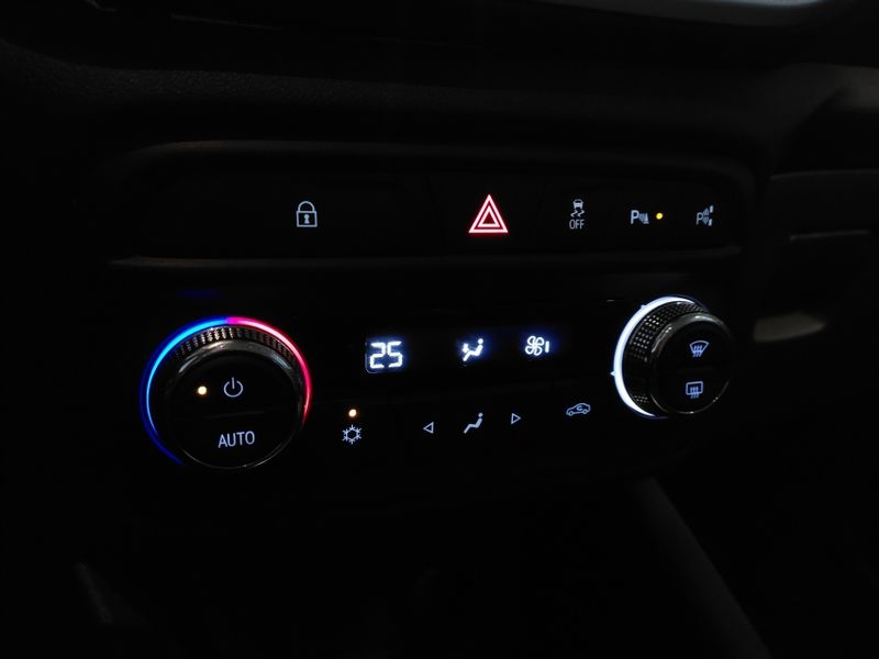 Chevrolet TRACKER 1.2 TURBO FLEX PREMIER AUTOMÁTICO 2024/2024 BETIOLO NOVOS E SEMINOVOS LAJEADO / Carros no Vale