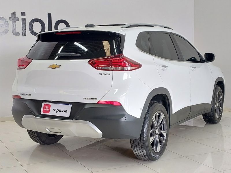 Chevrolet TRACKER 1.2 TURBO FLEX PREMIER AUTOMÁTICO 2021/2022 BETIOLO NOVOS E SEMINOVOS LAJEADO / Carros no Vale