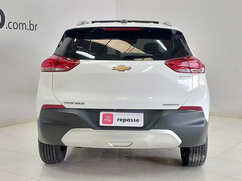 Chevrolet TRACKER 1.2 TURBO FLEX PREMIER AUTOMÁTICO 2021/2022 BETIOLO NOVOS E SEMINOVOS LAJEADO / Carros no Vale