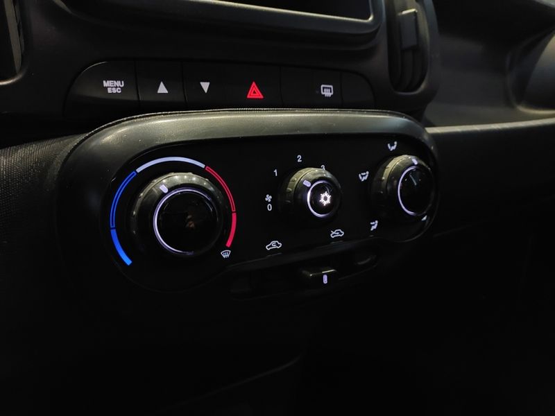 Fiat MOBI 1.0 EVO FLEX LIKE MANUAL 2022/2023 BETIOLO NOVOS E SEMINOVOS LAJEADO / Carros no Vale