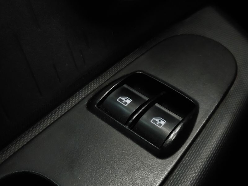 Fiat MOBI 1.0 EVO FLEX LIKE MANUAL 2021/2022 BETIOLO NOVOS E SEMINOVOS LAJEADO / Carros no Vale