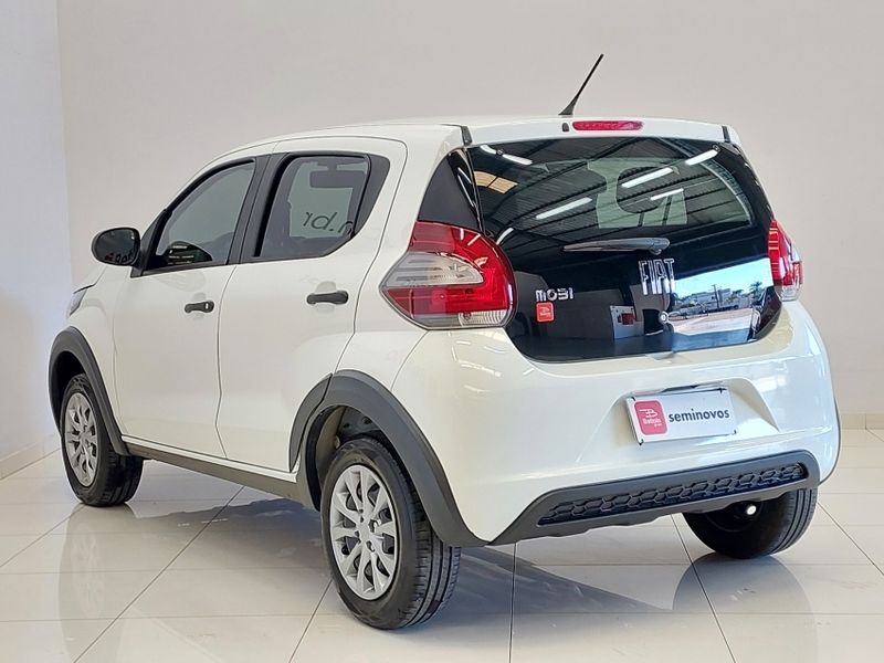 Fiat MOBI 1.0 EVO FLEX LIKE MANUAL 2022/2023 BETIOLO NOVOS E SEMINOVOS LAJEADO / Carros no Vale