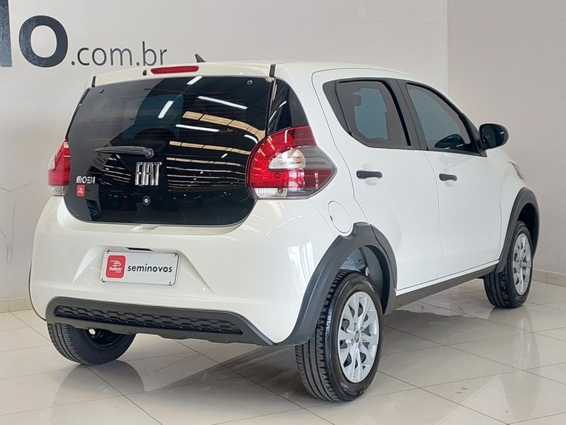 Fiat MOBI 1.0 EVO FLEX LIKE MANUAL 2023/2024 BETIOLO NOVOS E SEMINOVOS LAJEADO / Carros no Vale