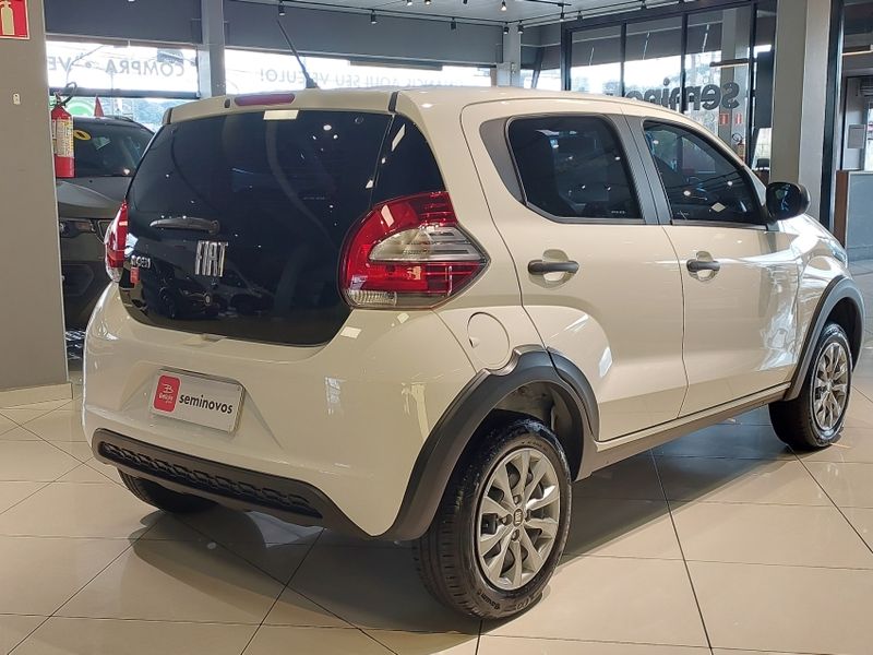 Fiat MOBI 1.0 EVO FLEX LIKE MANUAL 2022/2023 BETIOLO NOVOS E SEMINOVOS LAJEADO / Carros no Vale