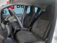 Fiat MOBI 1.0 EVO FLEX LIKE MANUAL 2023/2024 BETIOLO NOVOS E SEMINOVOS LAJEADO / Carros no Vale