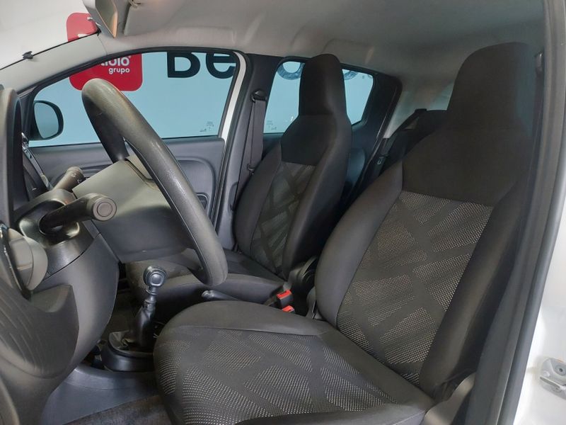 Fiat MOBI 1.0 EVO FLEX LIKE MANUAL 2023/2024 BETIOLO NOVOS E SEMINOVOS LAJEADO / Carros no Vale