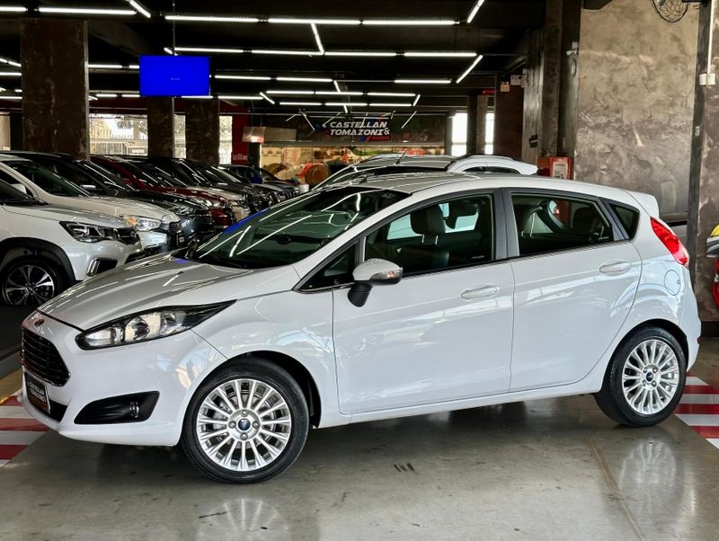 Ford FIESTA 1.6 TITANIUM HATCH 16V FLEX 4P POWERSHIFT 2015/2015 CASTELLAN E TOMAZONI MOTORS CAXIAS DO SUL / Carros no Vale