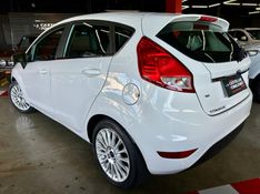 Ford FIESTA 1.6 TITANIUM HATCH 16V FLEX 4P POWERSHIFT 2015/2015 CASTELLAN E TOMAZONI MOTORS CAXIAS DO SUL / Carros no Vale